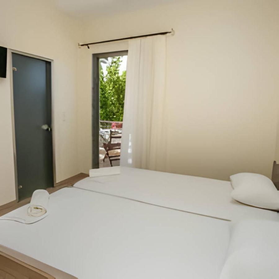 Villa Elista Astris Bagian luar foto
