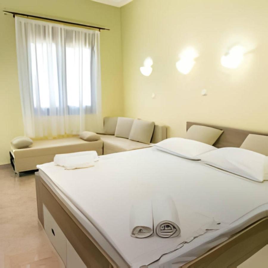 Villa Elista Astris Bagian luar foto